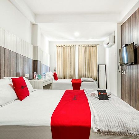 Reddoorz Near Untag Surabaya Hotel Exterior photo