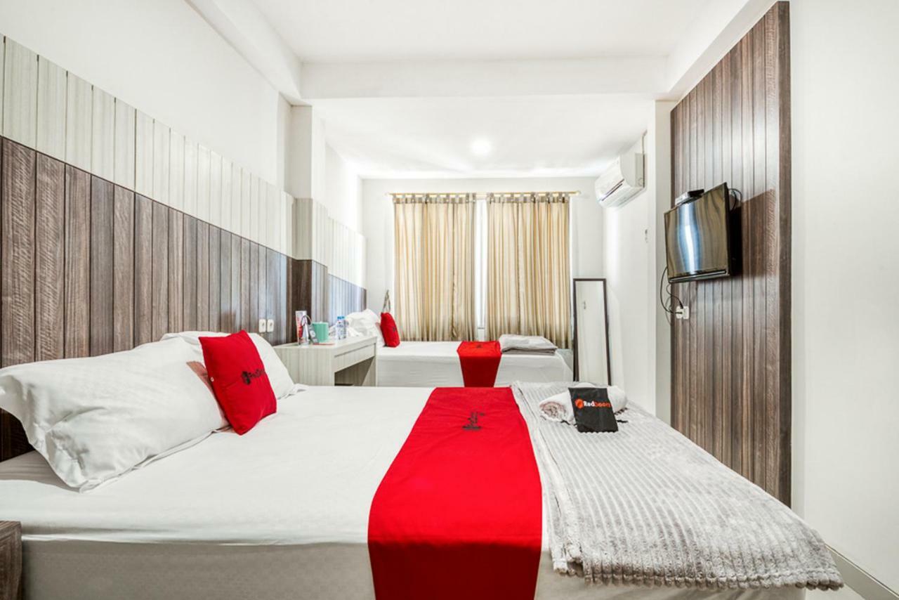 Reddoorz Near Untag Surabaya Hotel Exterior photo
